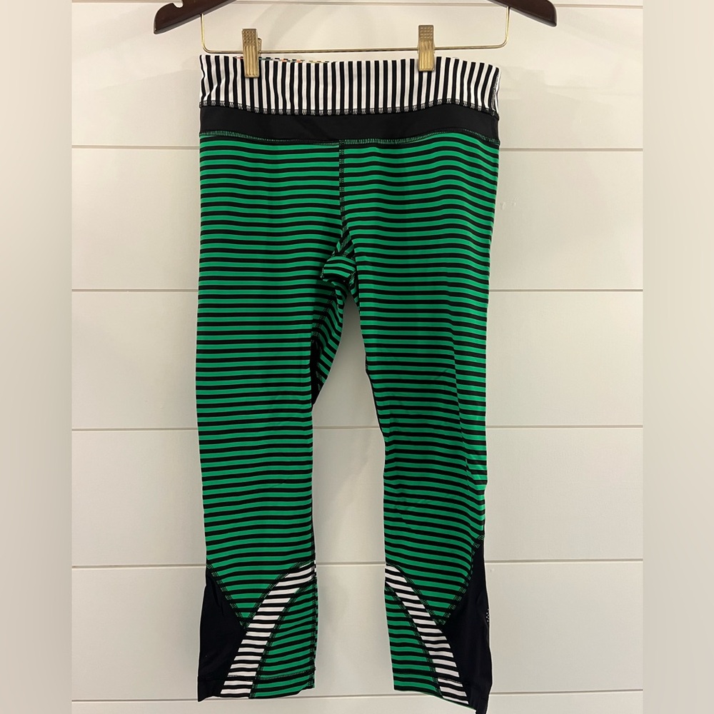 Lululemon Limited Edition Pace Rival Crops sz 6 EUC